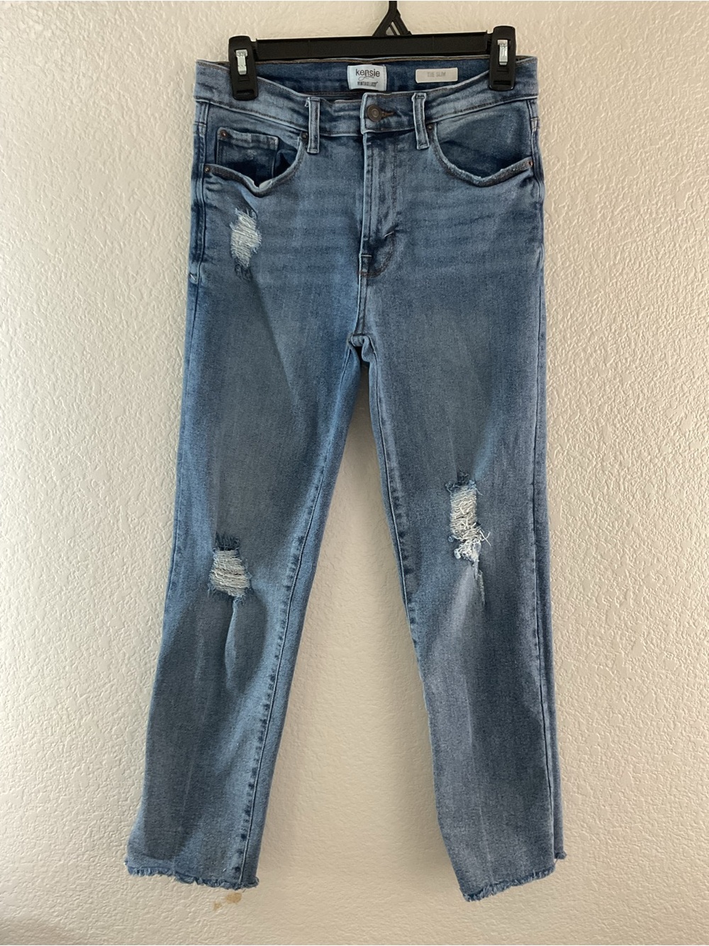 Kensie Vintage Luxe Collection Slim High-Rise Distressed Cropped Jeans